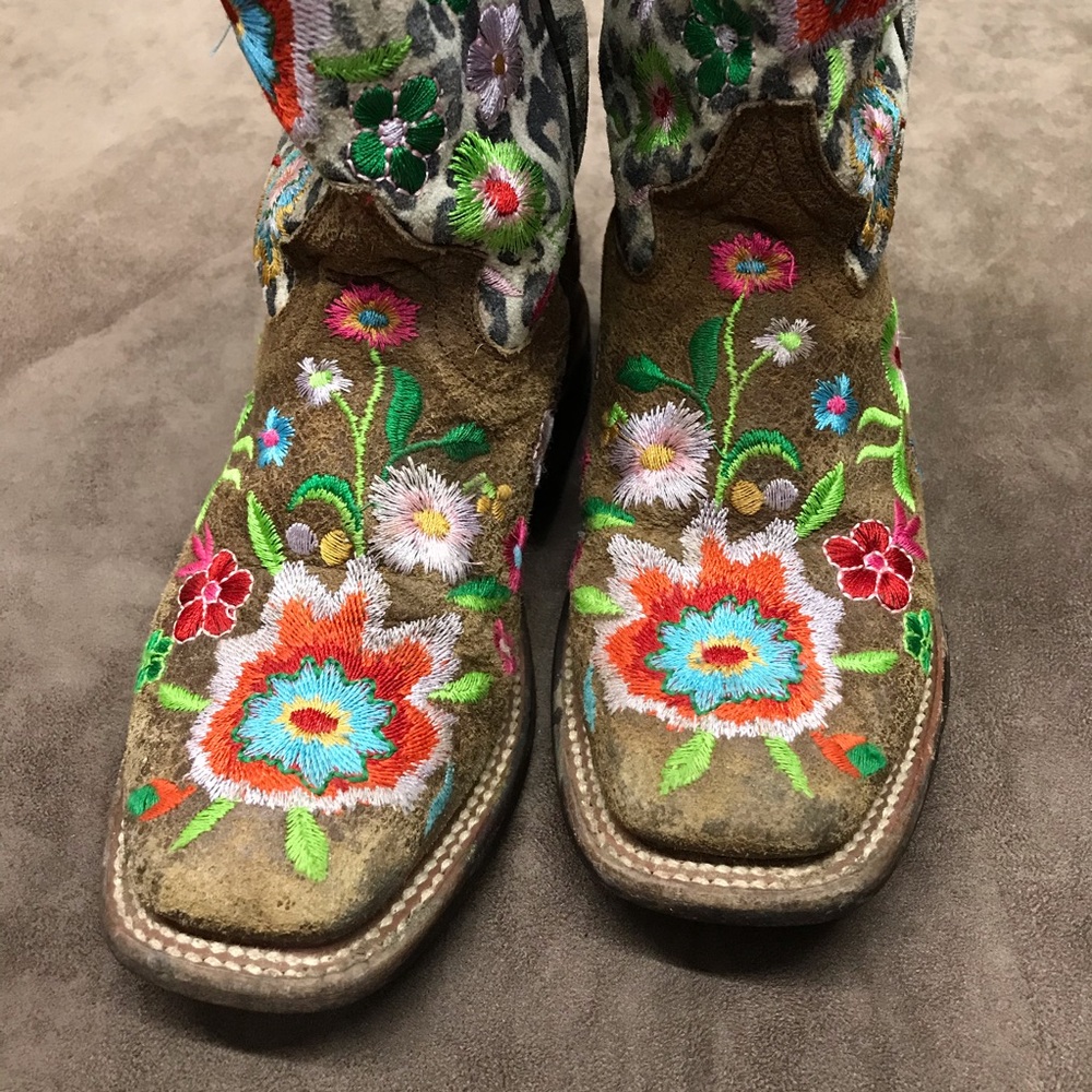 ❌sold❌Macie Bean Western Cowboy Floral Leop. Boots - Picture 3 of 8